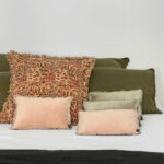 Housse de coussin imprimé floral rose de Madam Stoltz