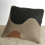 Housse de coussin tissé laine de la marque Homata