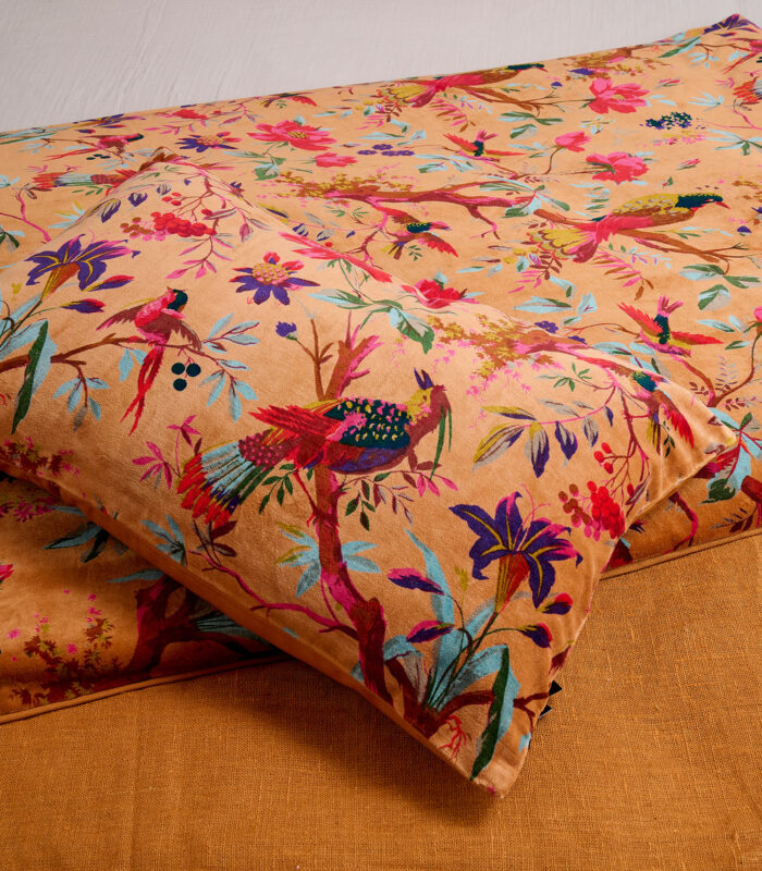 housse de coussin imprimé oiseau en velour caramel