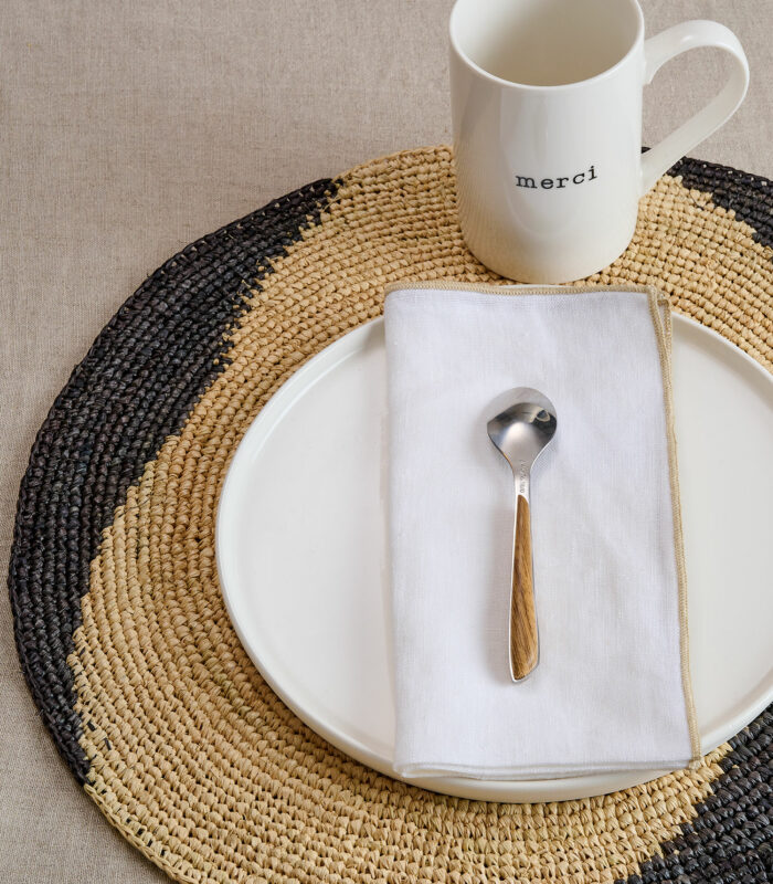 serviette de table de chez haomy-harmony en lin blanc