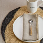 serviette de table de chez haomy-harmony en lin colori ficelle