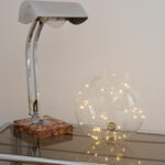 Sublimez votre décoration de Noël avec cette magnifique boule de Noël XXL en verre transparent et composée d’une guirlande LED à l’intérieur. Style épuré et délicat.