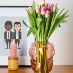 Design original pour ce vase “bubble” rose poudré de la gamme Opjet Paris.
